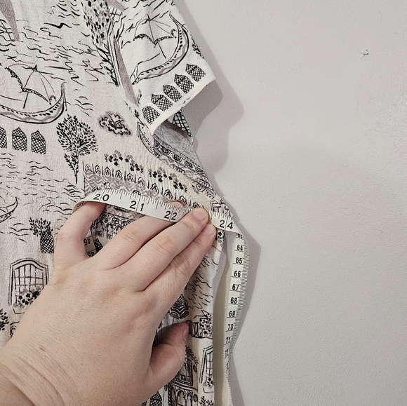 Cynthia Rowley Women's Plus Size White Graphic Top! - Picture 5 of 6